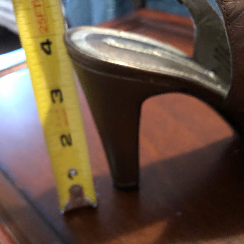 Heels - Picture 5 of 7